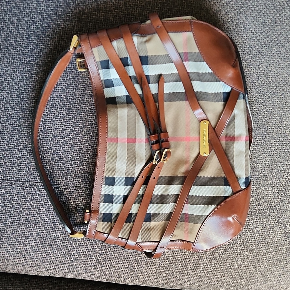 Burberry leather and Nova check purse
